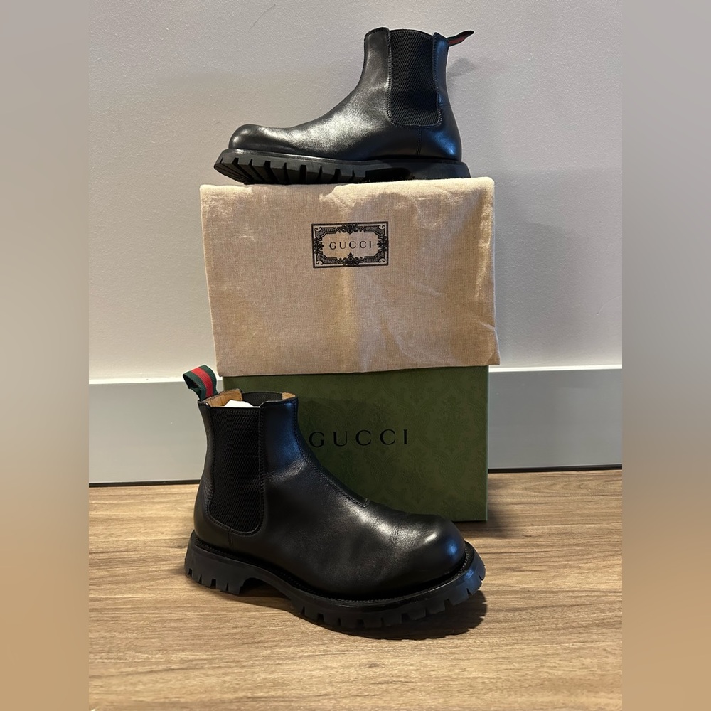 Authentic Leather Gucci Ankle Boots